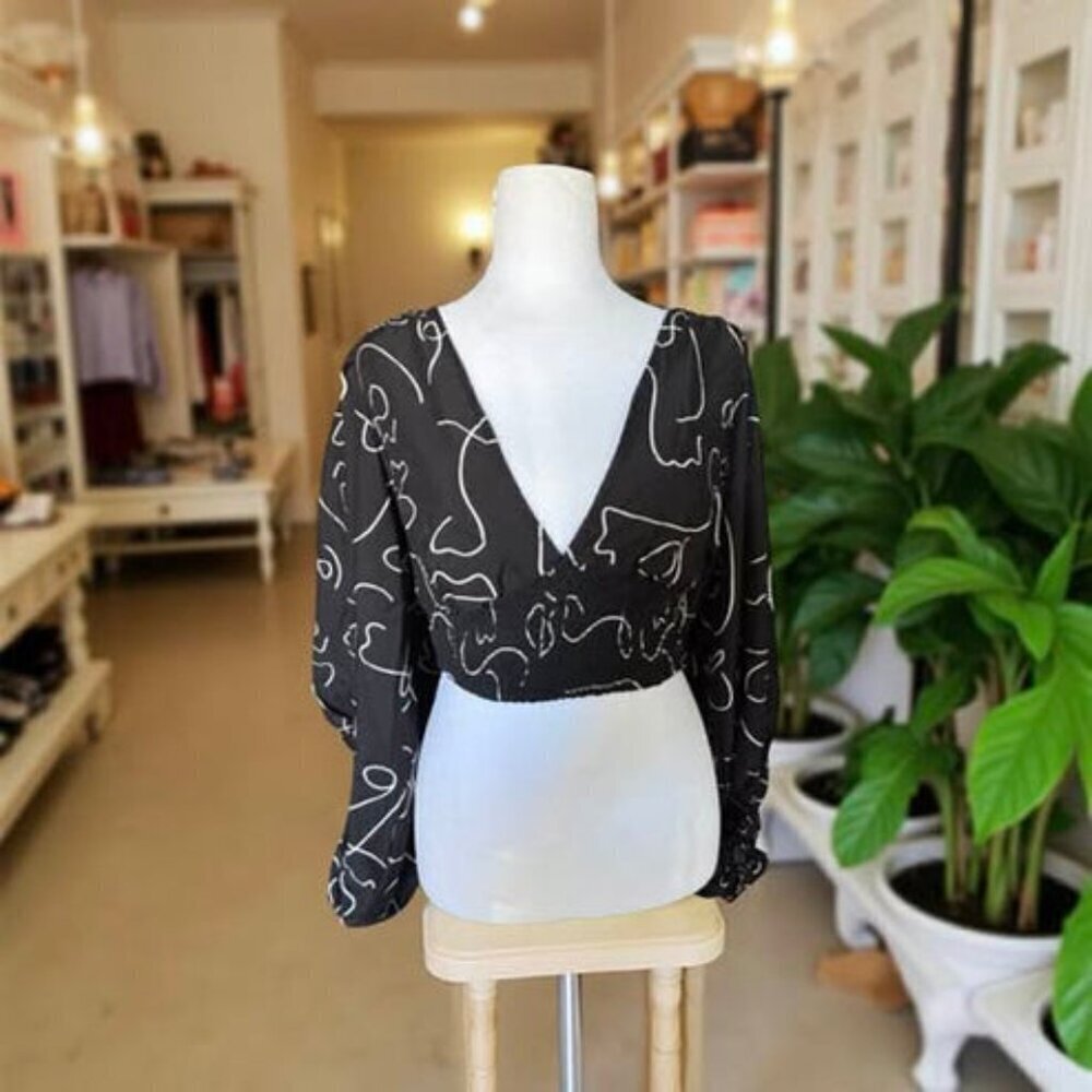 SWIRL BLACK TOP